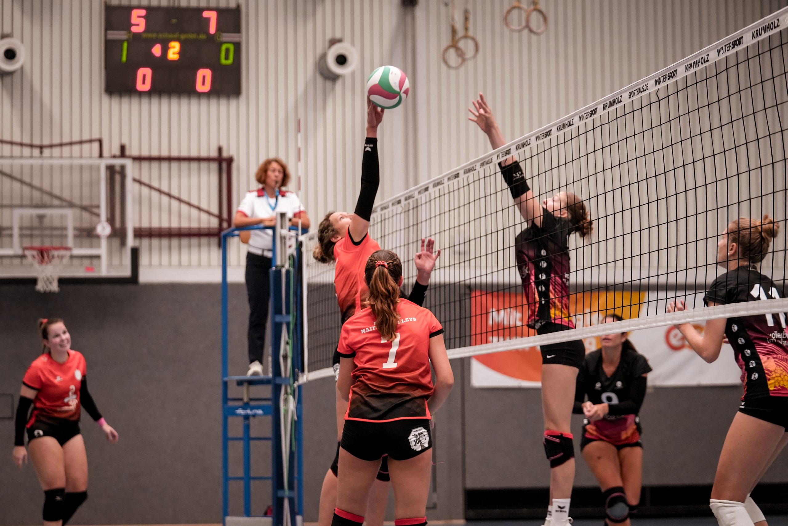 Volleys unterliegen Landau 1:3 – Koblenz-Maifeld-SG redet (noch) nicht voneiner Krise Volleys unterliegen Landau 1:3 – Koblenz-Maifeld-SG redet (noch) nicht voneiner Krise